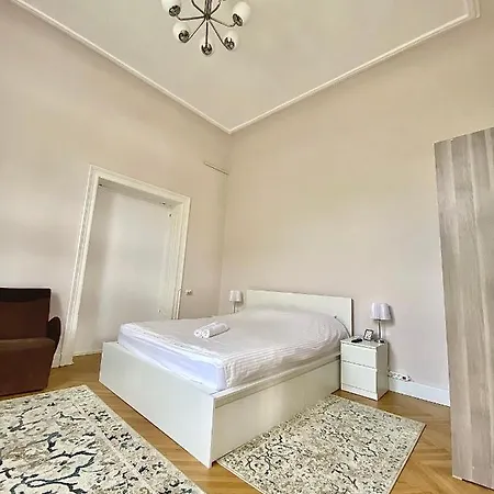 Apartment Km 0 *