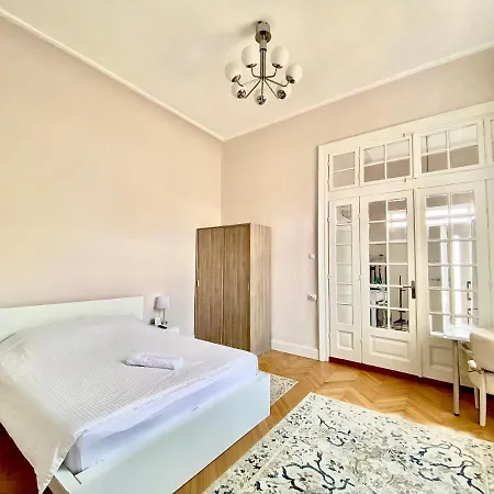 Km 0 * Bucharest